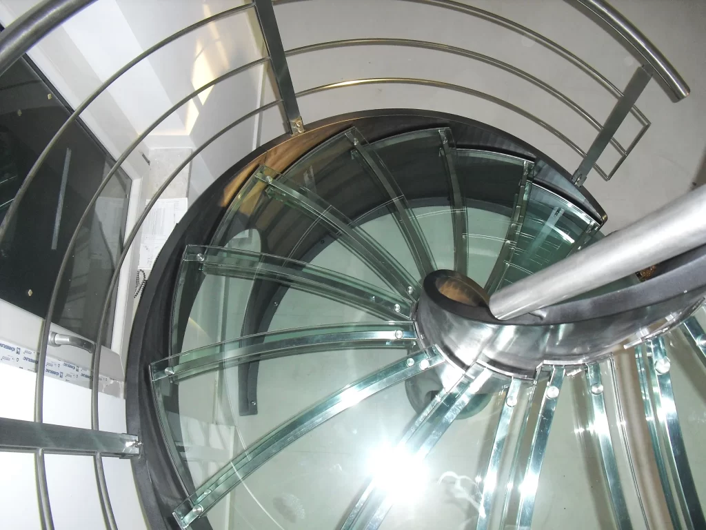 SCALA-A-CHIOCCIOLA-GRADINI-SAGOMATI